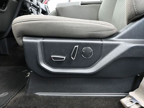 Used 2018 Ford F150 XLT w/ Equipment Group 302A Luxury AWD/4WD image 24