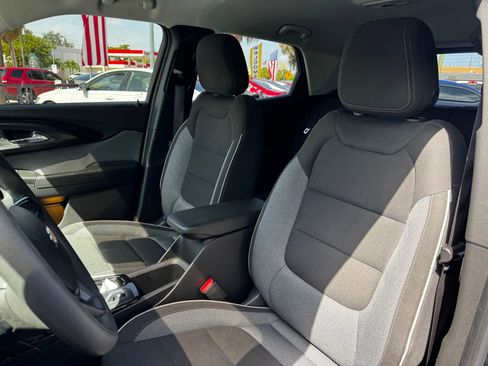 Used 2023 Chevrolet TrailBlazer LT w/ Convenience Package image 12