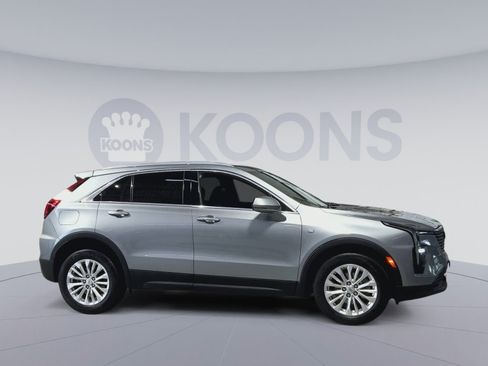 Used 2024 Cadillac XT4 Luxury w/ Cold Weather Package AWD/4WD image 4