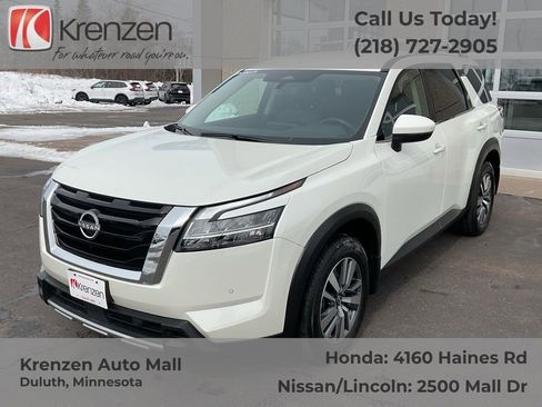 Used 2023 Nissan Pathfinder SL AWD/4WD image 1