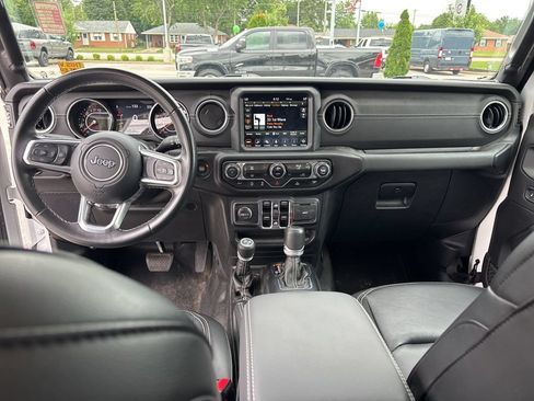 Used 2022 Jeep Gladiator Overland w/ Popular Equipment Package AWD/4WD image 20