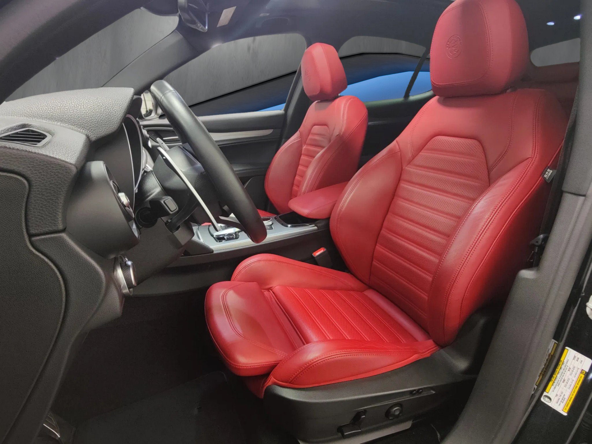 Certified 2024 Alfa Romeo Stelvio Veloce AWD/4WD image 15