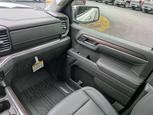 New 2026 GMC Sierra 1500 SLT w/ SLT Premium Plus Package image 18