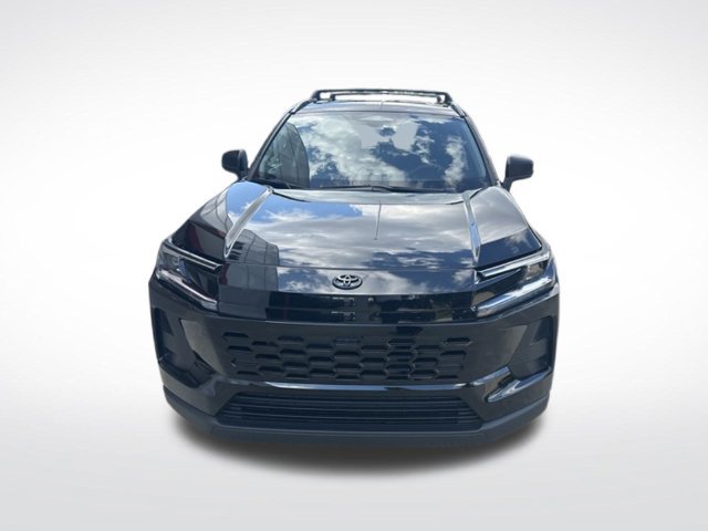 Used 2026 Toyota RAV4 LE AWD/4WD image 2