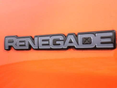 Used 2019 Jeep Renegade Altitude w/ Quick Order Package 2XM image 35