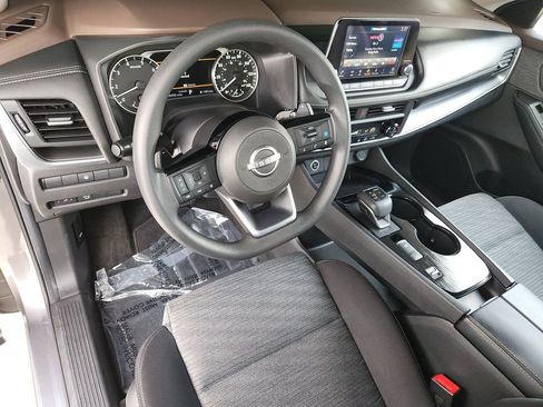 Certified 2023 Nissan Rogue SV image 16