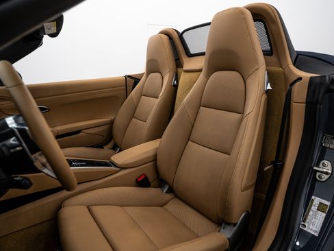 Certified 2017 Porsche 718 Boxster image 17