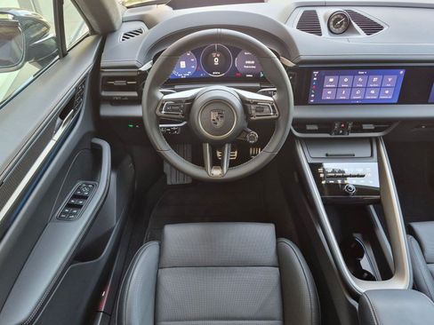 Certified 2025 Porsche Macan Turbo Electric AWD/4WD image 15