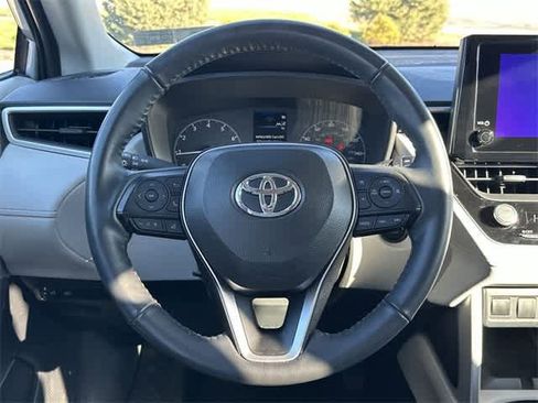 Used 2024 Toyota Corolla Cross LE image 7