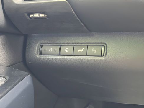 New 2026 Nissan Pathfinder Platinum AWD/4WD image 26