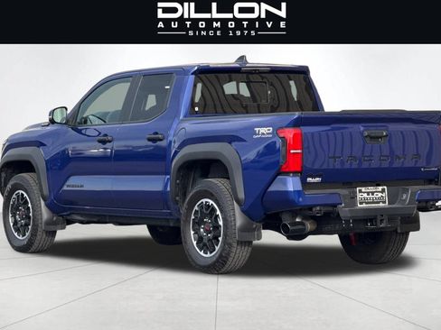 Used 2025 Toyota Tacoma TRD Off-Road w/ TRD Off Road Premium Package AWD/4WD image 6