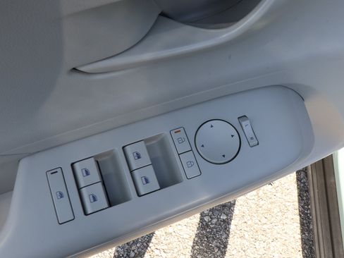 Used 2025 Hyundai Kona SEL FWD image 16