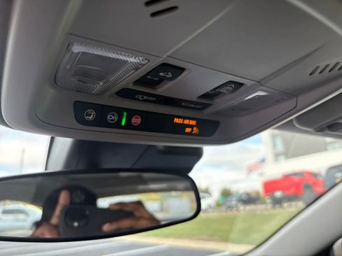 Used 2024 Chevrolet Malibu LT image 27