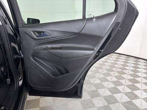Used 2022 Chevrolet Equinox LT image 25