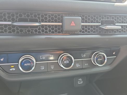 Certified 2025 Honda HR-V EX-L image 30