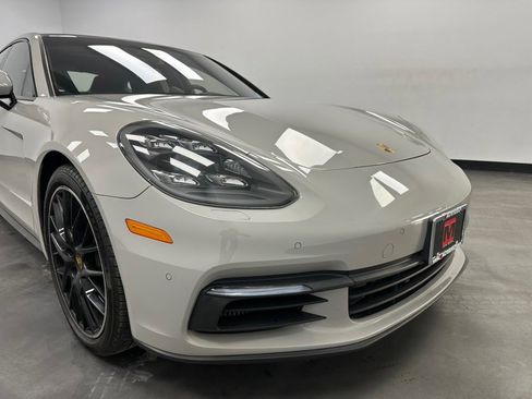 Used 2018 Porsche Panamera 4S image 23