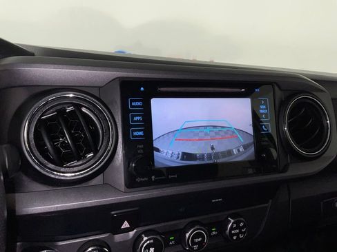 Used 2019 Toyota Tacoma TRD Off-Road w/ Exterior Package AWD/4WD image 23