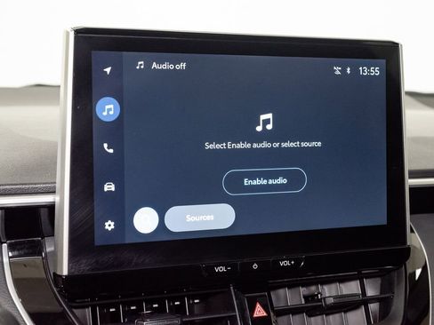 Used 2025 Toyota Corolla SE w/ SE Premium Package image 16