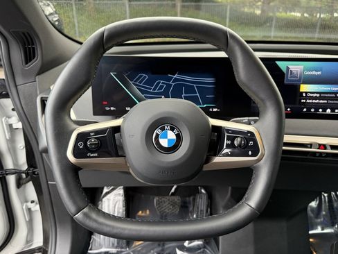 Used 2026 BMW iX xDrive45 w/ Premium Package image 23