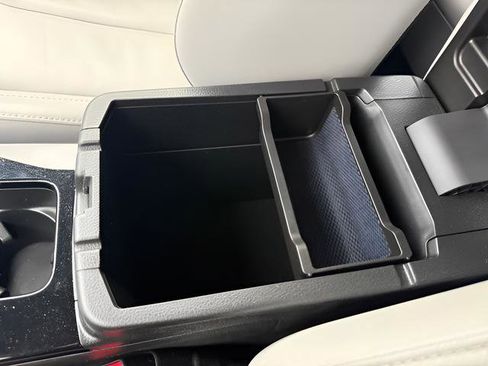 Used 2024 Mitsubishi Eclipse Cross SEL image 21