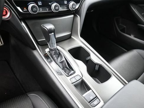 Used 2018 Honda Accord Sport image 23