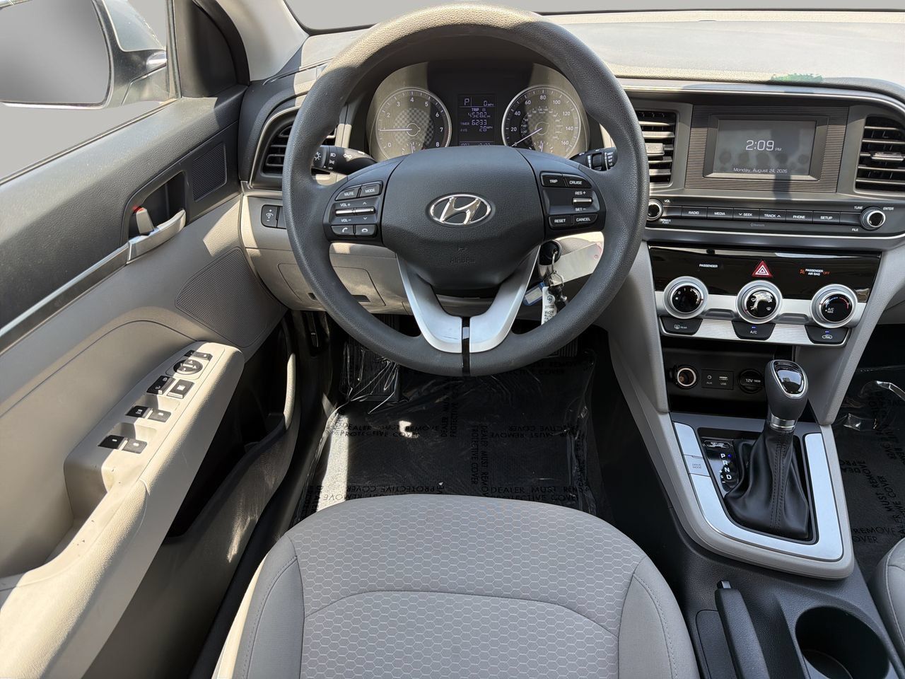 Used 2019 Hyundai Elantra SE FWD image 13