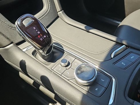 Certified 2024 Cadillac XT5 Premium Luxury AWD/4WD image 14