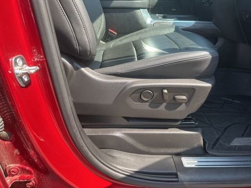 Used 2025 Chevrolet Silverado 2500 LTZ w/ LTZ Convenience Package image 33