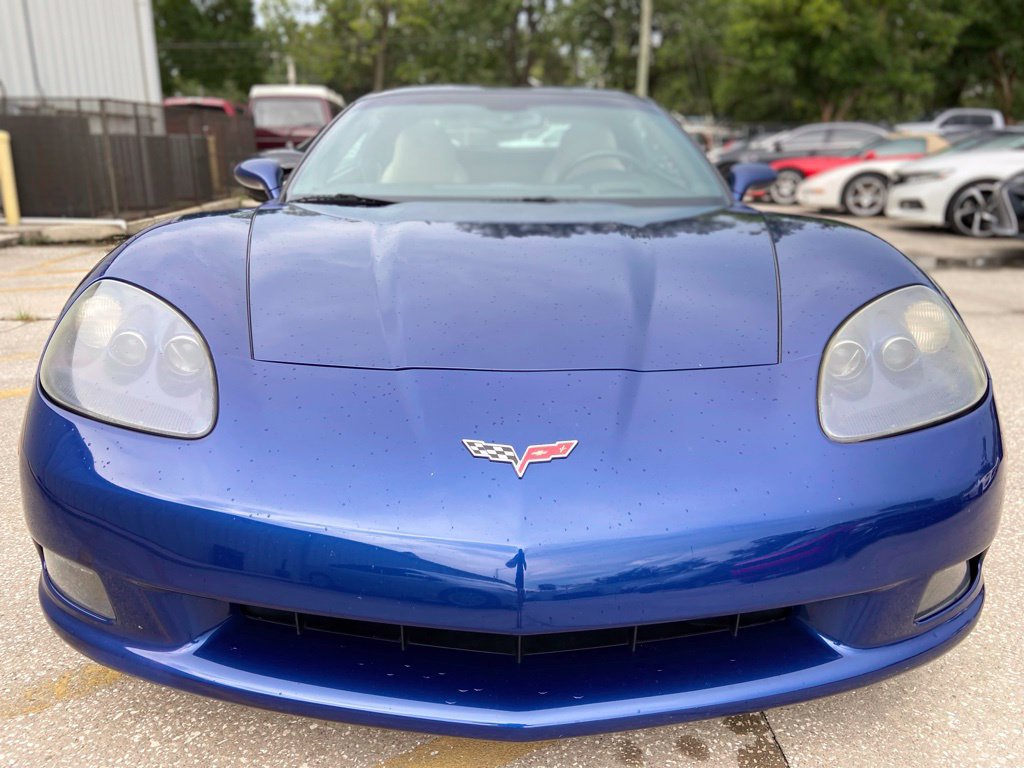 Used 2005 Chevrolet Corvette Coupe w/ Preferred Equipment Group RWD image 9