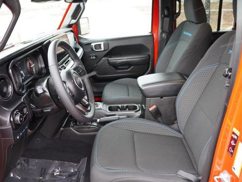 Certified 2025 Jeep Wrangler Unlimited Rubicon 4xe w/ Safety Group image 15