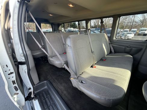 Used 2019 Chevrolet Express 3500 LT w/ LT Preferred Equipment Group image 36