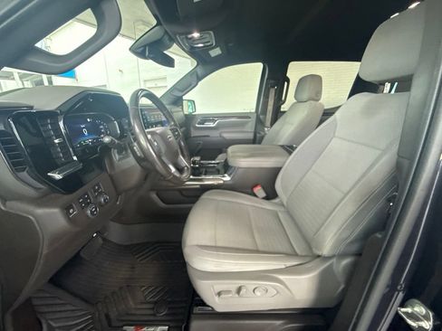 Used 2023 Chevrolet Silverado 1500 RST AWD/4WD image 33