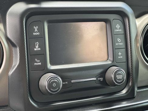 Used 2021 Jeep Wrangler Unlimited Sport AWD/4WD image 28