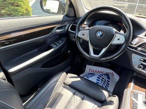 Used 2022 BMW 740i xDrive AWD/4WD image 33