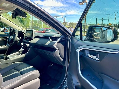 Certified 2019 Toyota RAV4 XLE Premium w/ Advanced Technology Package AWD/4WD image 15