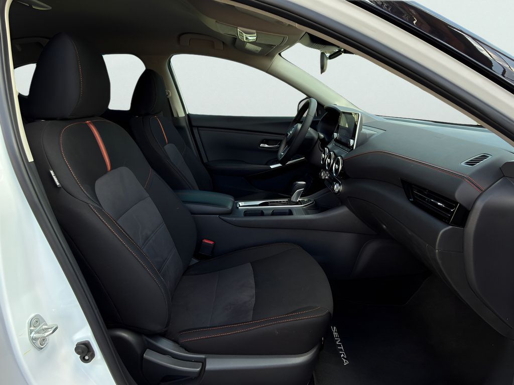 Used 2025 Nissan Sentra SR FWD image 18