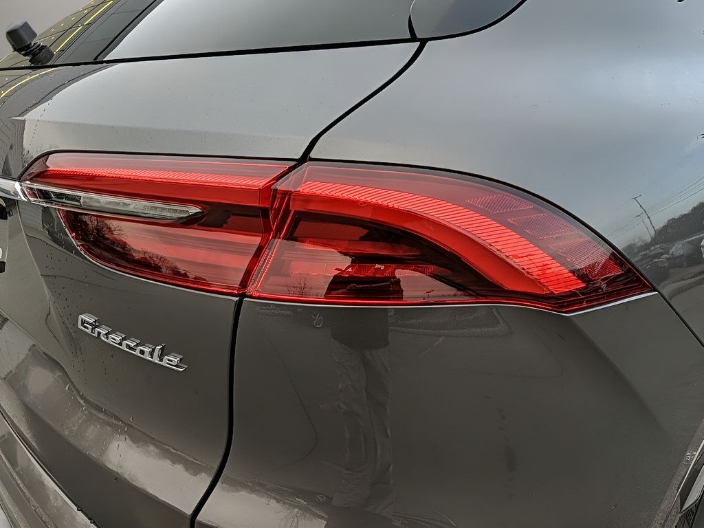 Used 2023 Maserati Grecale Modena AWD/4WD image 10
