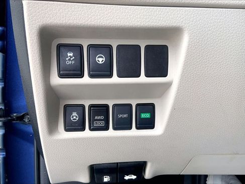 Used 2021 Nissan Rogue Sport SV w/ Technology Package AWD/4WD image 31