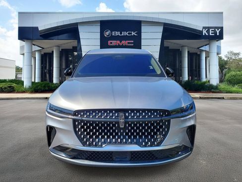 Used 2024 Lincoln Nautilus Premier AWD/4WD image 2