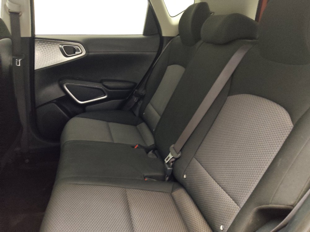 Used 2024 Kia Soul S FWD image 18