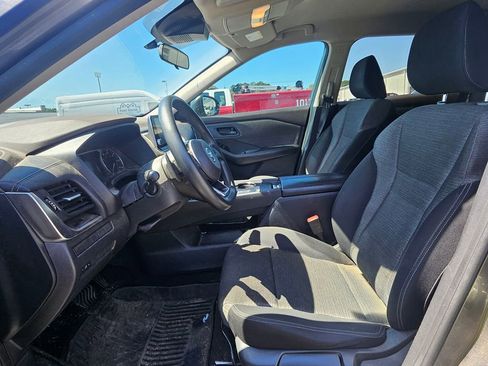 Used 2021 Nissan Rogue S FWD image 18