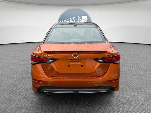 Used 2023 Nissan Sentra SR w/ SR Premium Package image 5