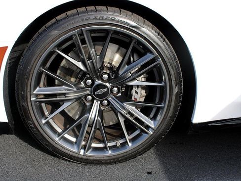 Used 2022 Chevrolet Camaro ZL1 image 7