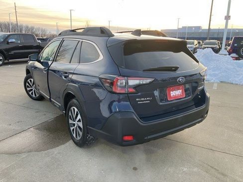 Used 2025 Subaru Outback Premium image 10