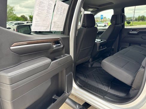 Used 2022 Chevrolet Silverado 1500 RST AWD/4WD image 29