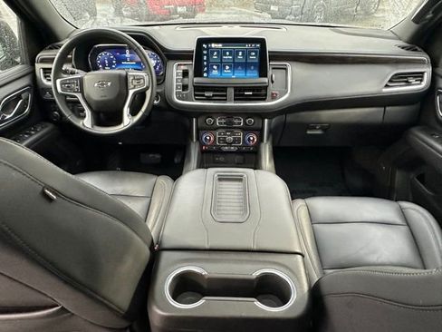 Used 2024 Chevrolet Suburban Z71 w/ Luxury Package image 33