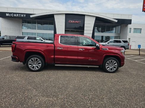 Used 2022 GMC Sierra 1500 Denali w/ Denali Premium Package AWD/4WD image 8