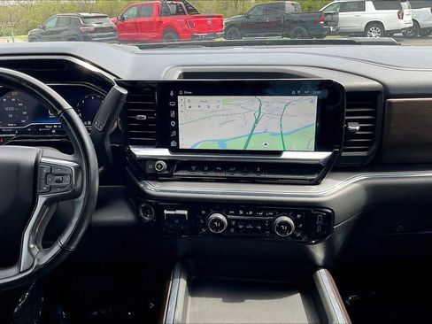 Used 2024 Chevrolet Silverado 2500 High Country AWD/4WD image 13
