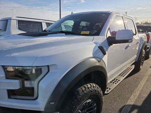 Certified 2020 Ford F150 Raptor w/ Equipment Group 802A Luxury image 9