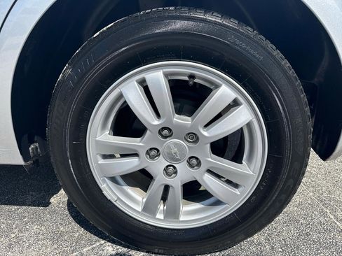 Used 2014 Chevrolet Sonic LT image 37